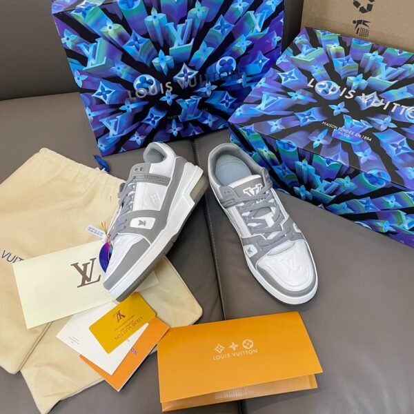 Louis Vuiton sneaker 2025072050