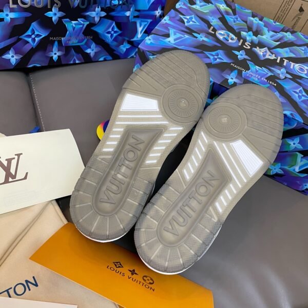 Louis Vuiton sneaker 2025072050
