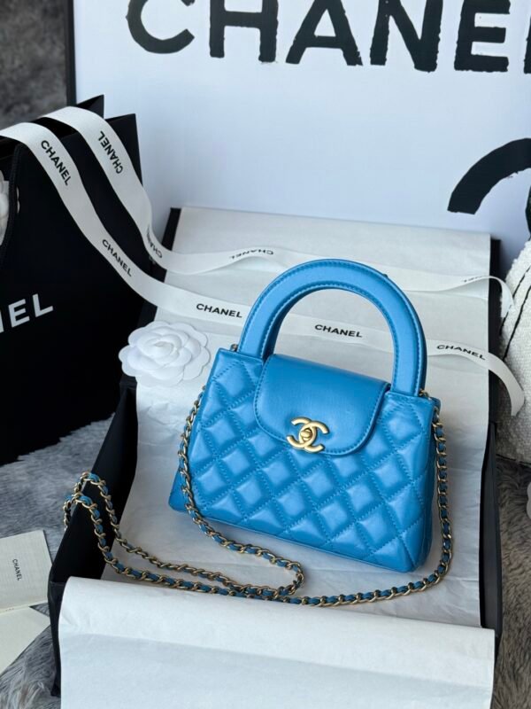 Chanel MM Kelly Shopper Blue Handle Bags