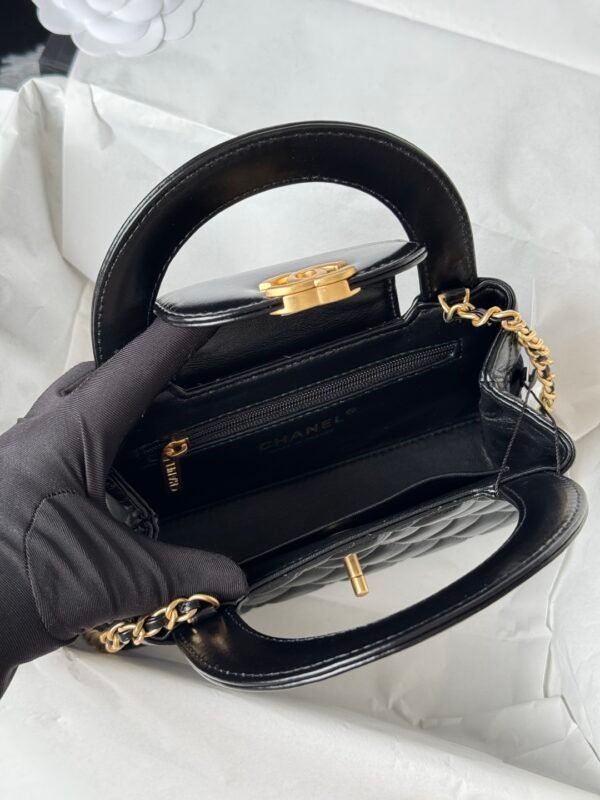 Chanel MM Kelly Shopper Black Handle Bags