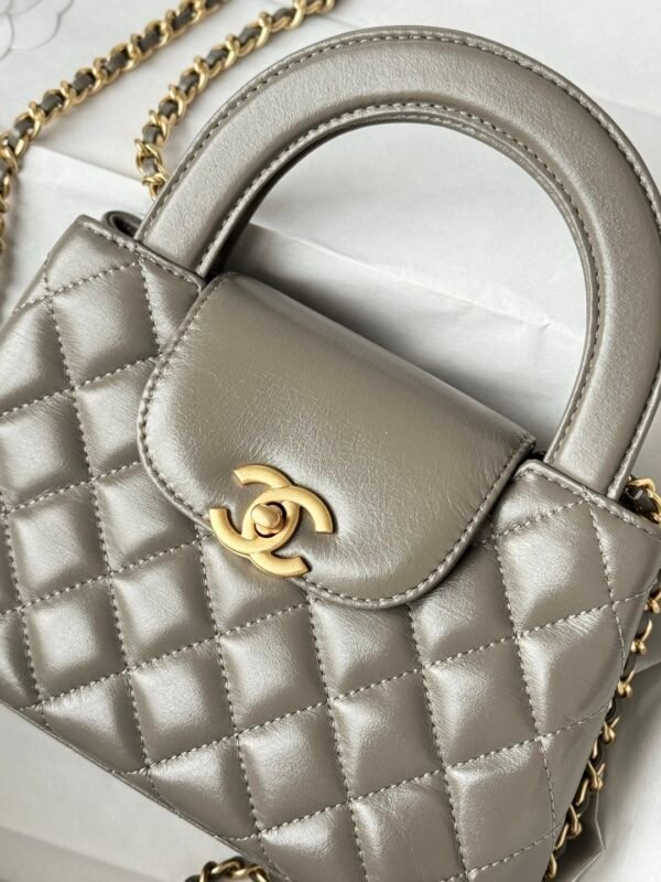 Chanel MM Kelly Shopper Light Gray Handle Bags