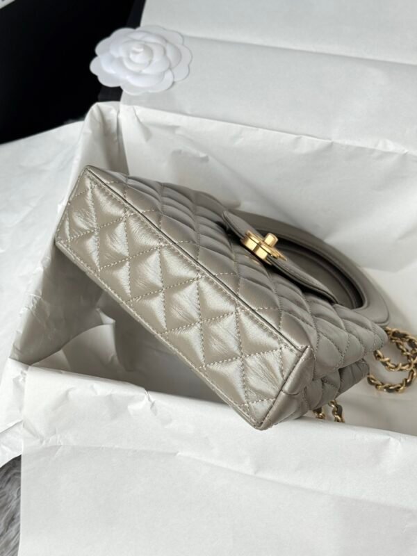 Chanel MM Kelly Shopper Light Gray Handle Bags