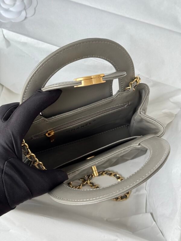 Chanel MM Kelly Shopper Light Gray Handle Bags