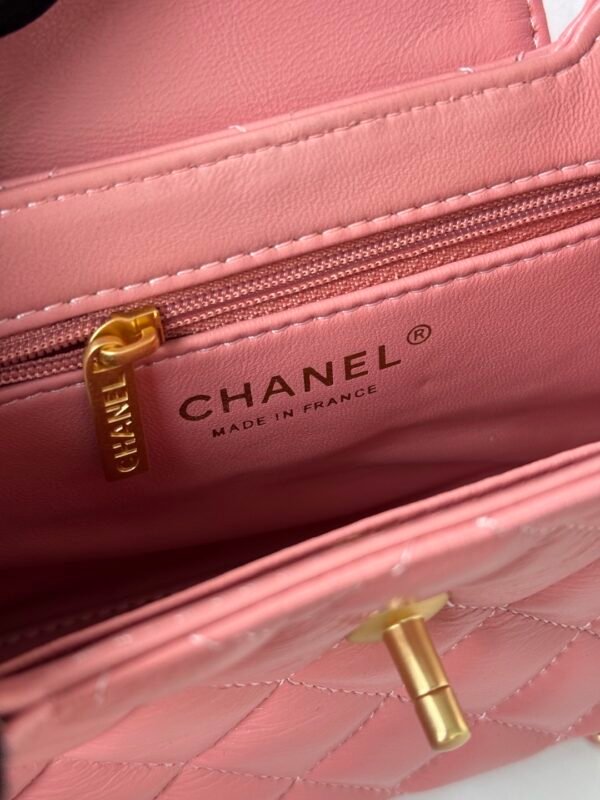 Chanel MM Kelly Shopper Coral Pink Handle Bags