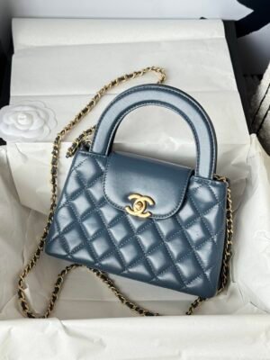 Chanel MM Kelly Shopper Blue Shiny Handle Bags