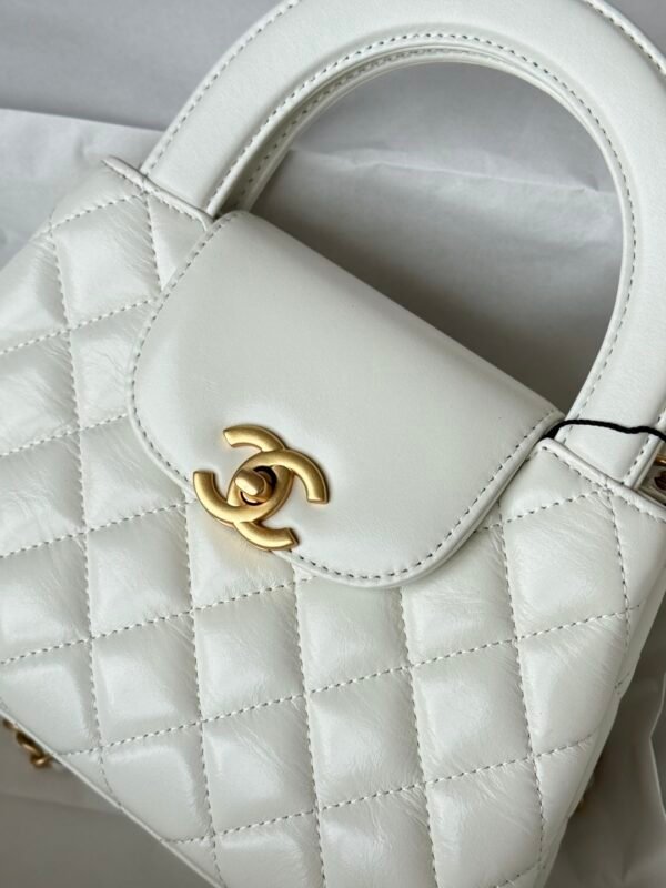 Chanel MM Kelly Shopper White Shiny Handle Bags