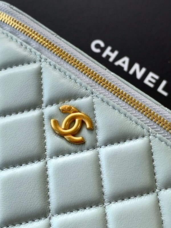 Chanel Metallic Green Lambskin Quilted Small CC Dynasty Vanity Case With Chain [Metal ball series]