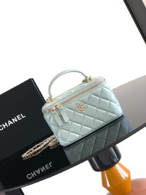 Chanel Green Lambskin Quilted Small CC Dynasty Vanity Case With Chain