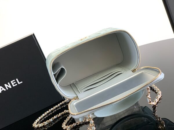 Chanel Green Lambskin Quilted Small CC Dynasty Vanity Case With Chain
