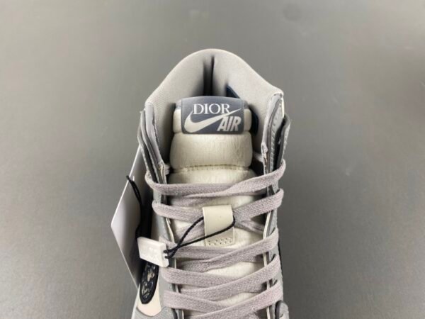 Dior x Air Jordan 1 Retro High Dior CN8607-002