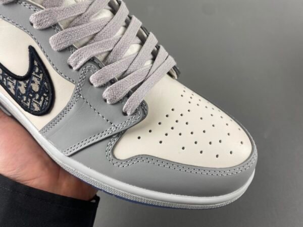 Dior x Air Jordan 1 Retro High Dior CN8607-002