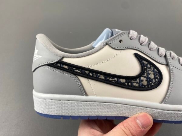 Dior x Air Jordan 1 Retro High Premium CV0343-100