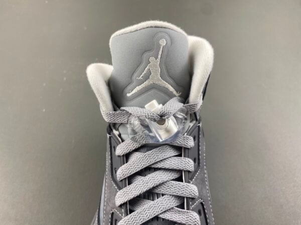 Jordan 5 Retro Wolf Grey (2026) DD0587-002