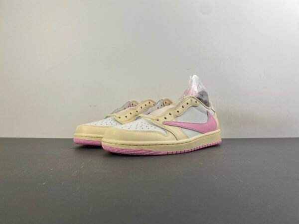 Jordan 1 Retro Low OG SP Travis Scott Shy Pink  IQ7604-100