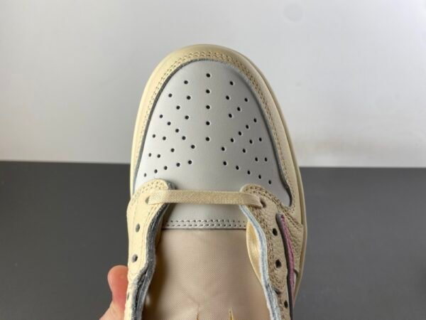 Jordan 1 Retro Low OG SP Travis Scott Shy Pink  IQ7604-100