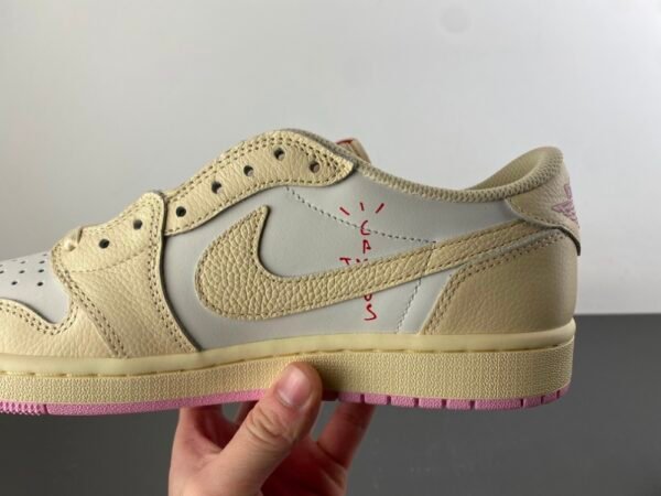 Jordan 1 Retro Low OG SP Travis Scott Shy Pink  IQ7604-100