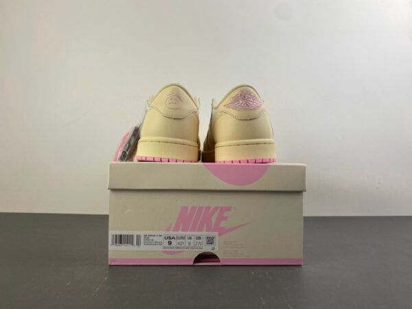 Jordan 1 Retro Low OG SP Travis Scott Shy Pink  IQ7604-100