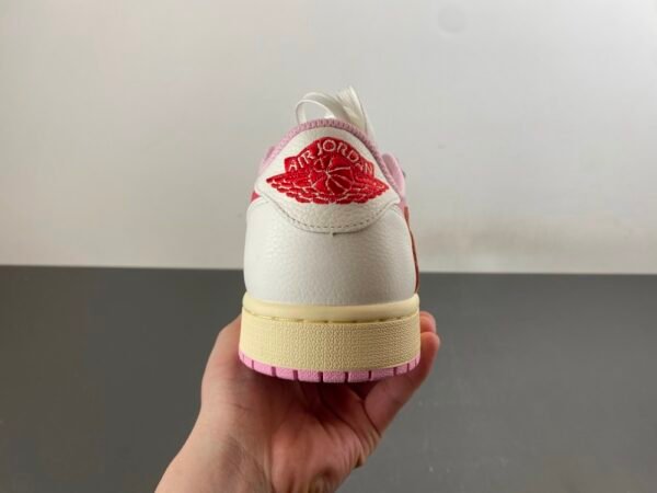 Jordan 1 Retro Low OG SP Travis Scott Sail Tropical Pink  IQ7604-101