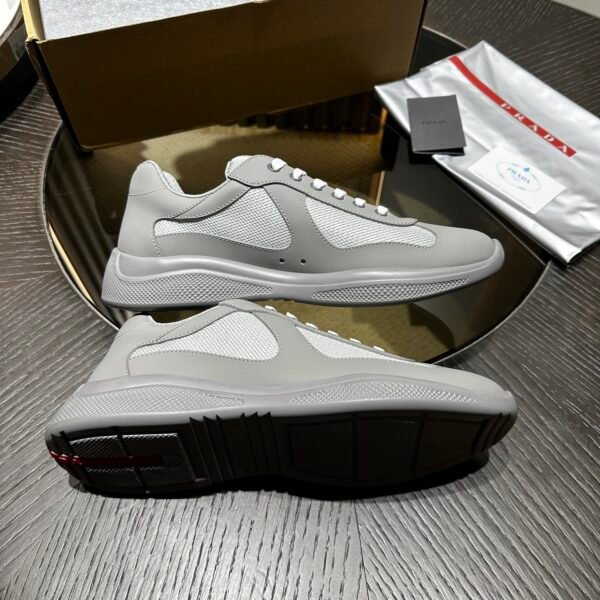 Prada Sneaker 26093001