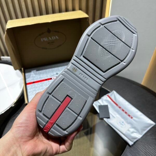 Prada Sneaker 26093001