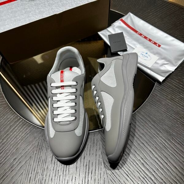 Prada Sneaker 26093001