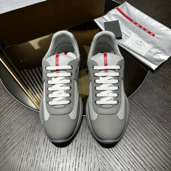 Prada Sneaker 26093001