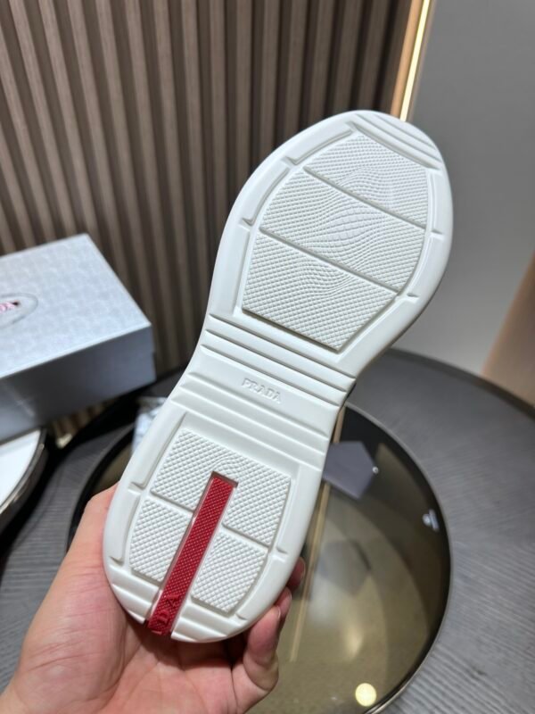 Prada Sneaker 26093004