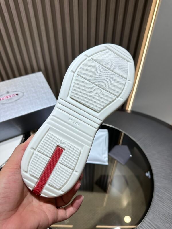 Prada Sneaker 26093005