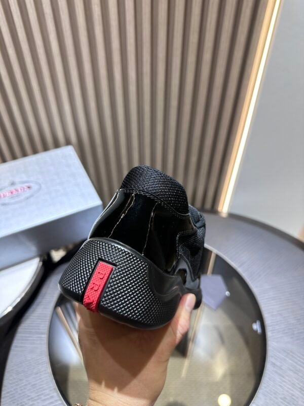 Prada Sneaker 26093006