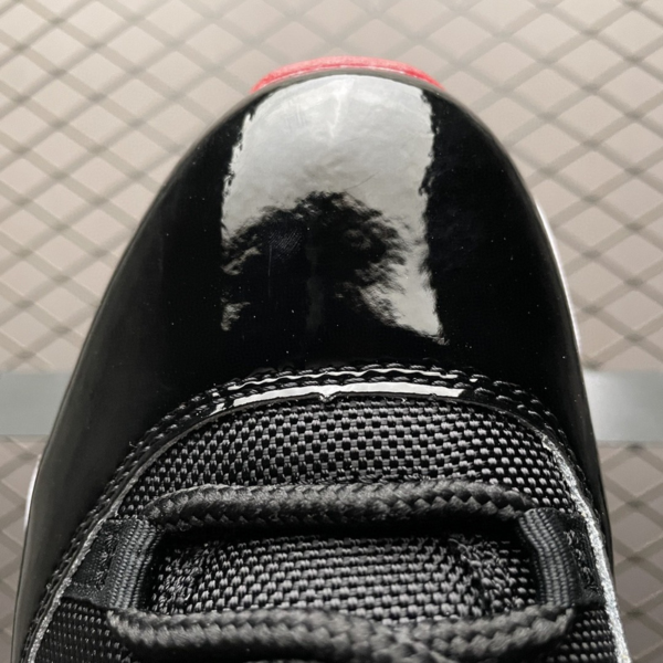 Air Jordan 11 Retro Playoffs Bred (2019)  378037-061